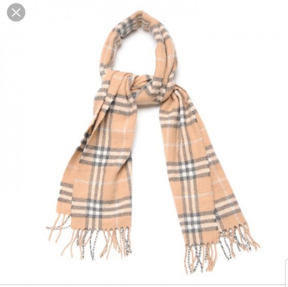 Burberry Accessories - Burberry lambswool checkfringe scarf